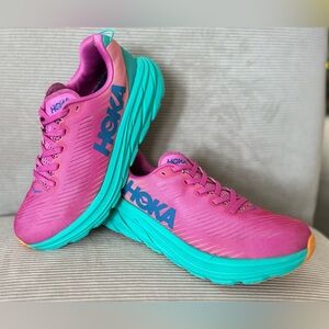 HOKA WOMENS RINCON 3 SIZE 7.5B